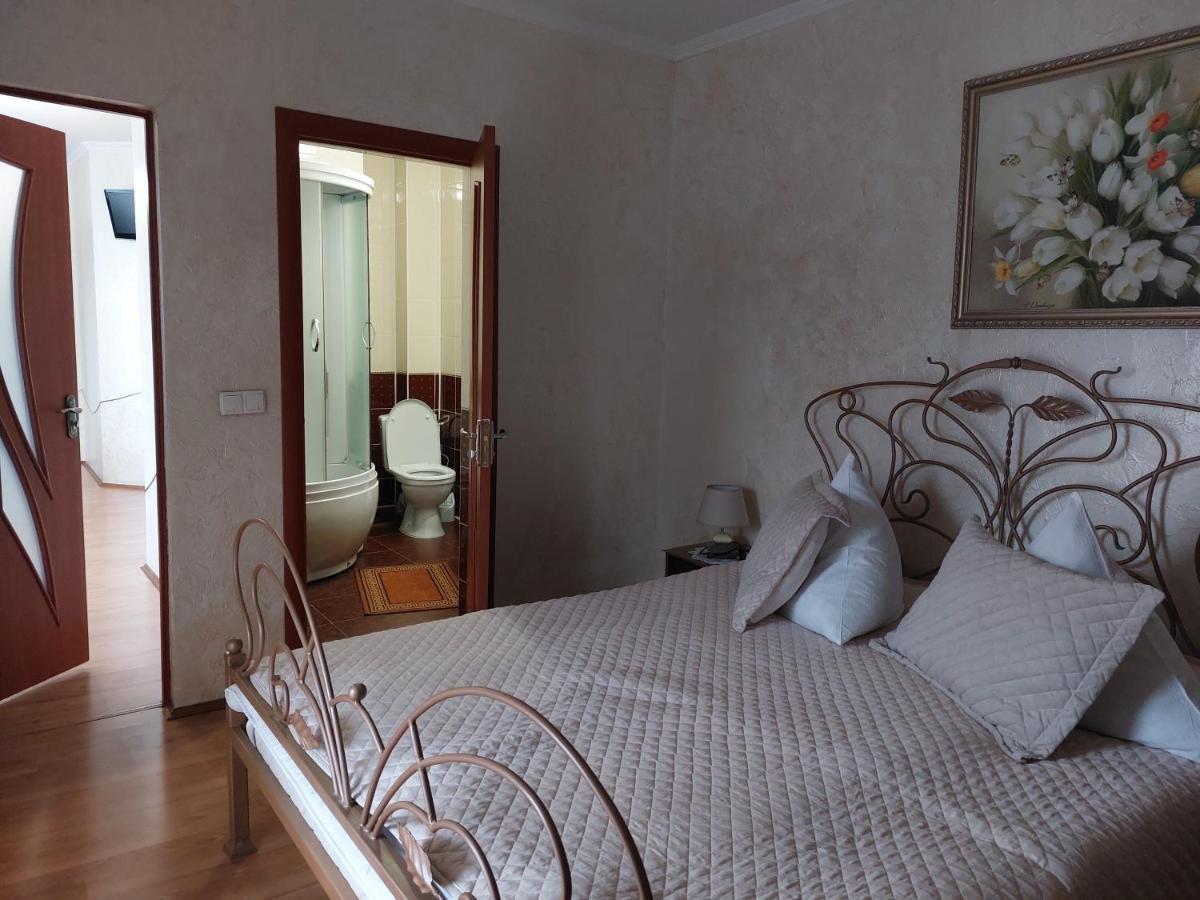 Pyate Koleso Hotel ลาเซชชินา ภายนอก รูปภาพ