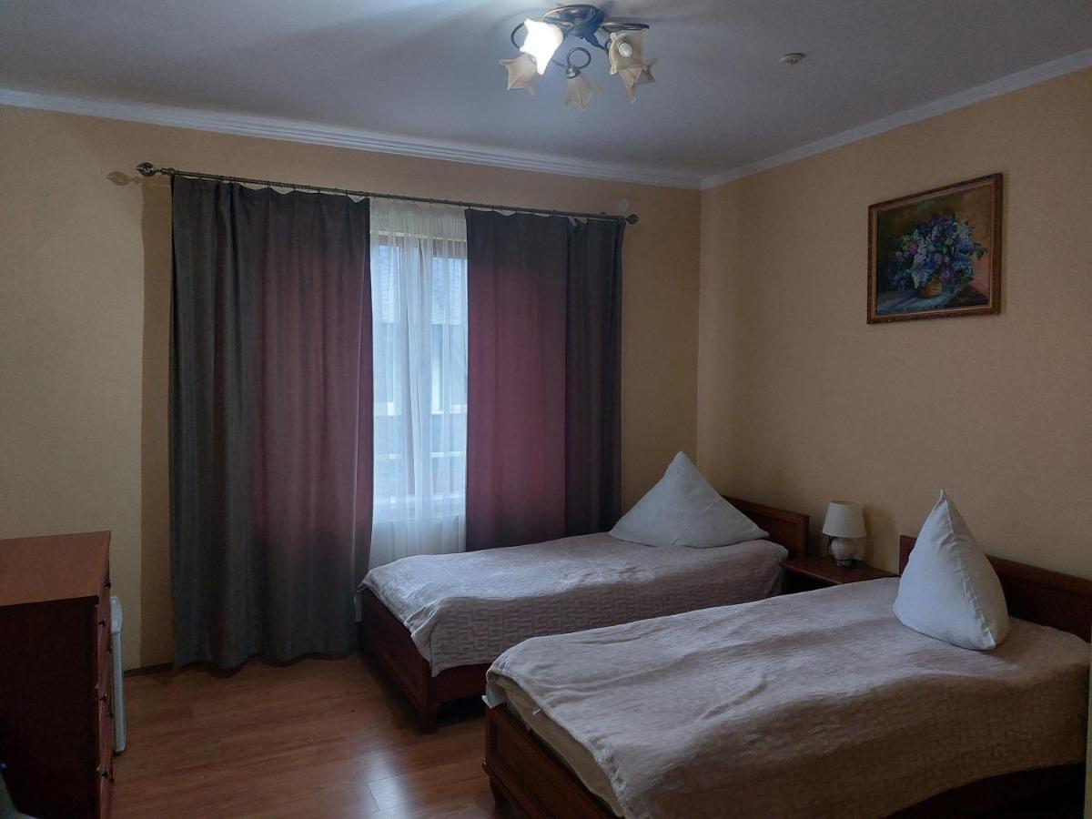 Pyate Koleso Hotel ลาเซชชินา ภายนอก รูปภาพ