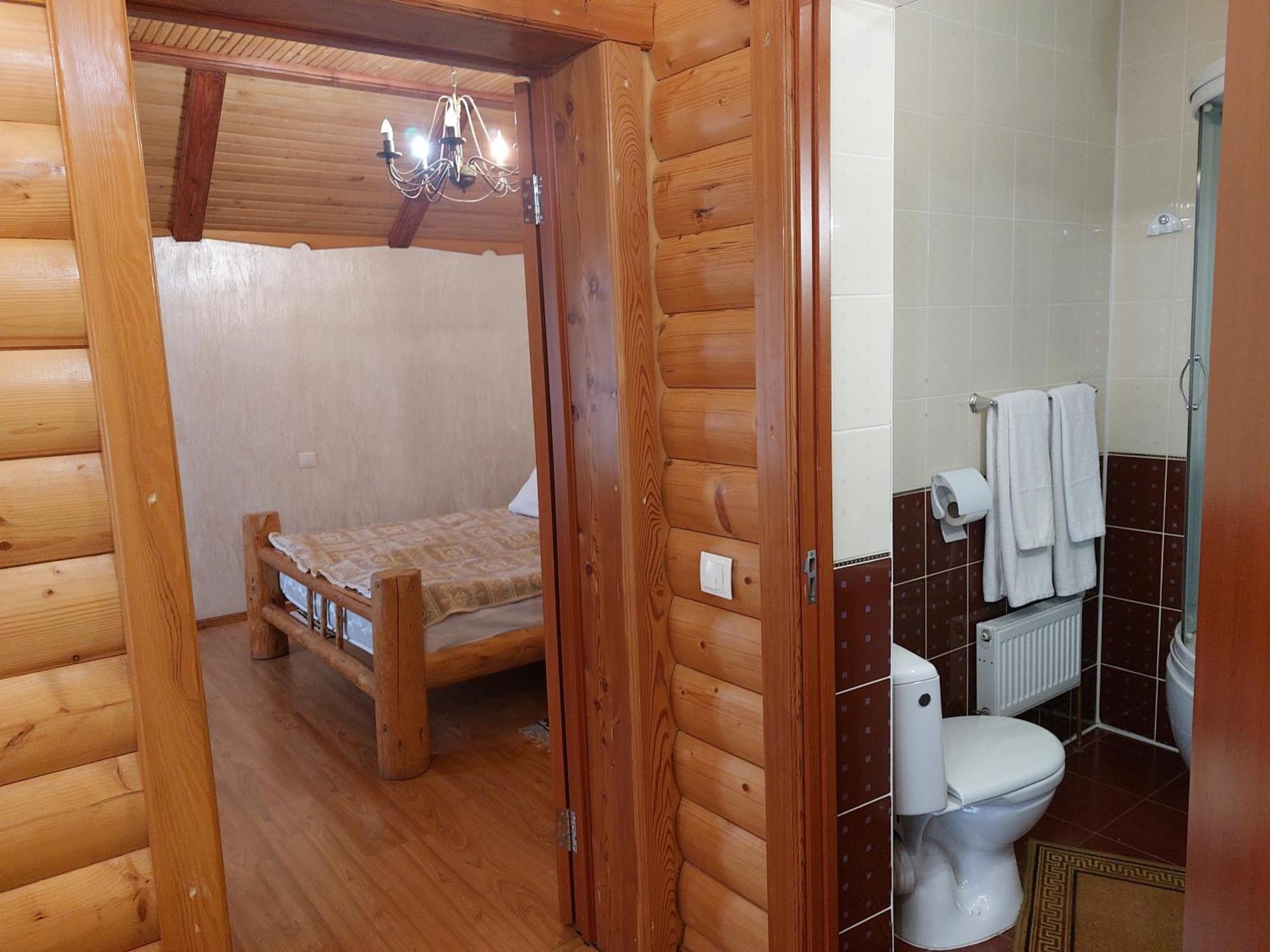 Pyate Koleso Hotel ลาเซชชินา ภายนอก รูปภาพ