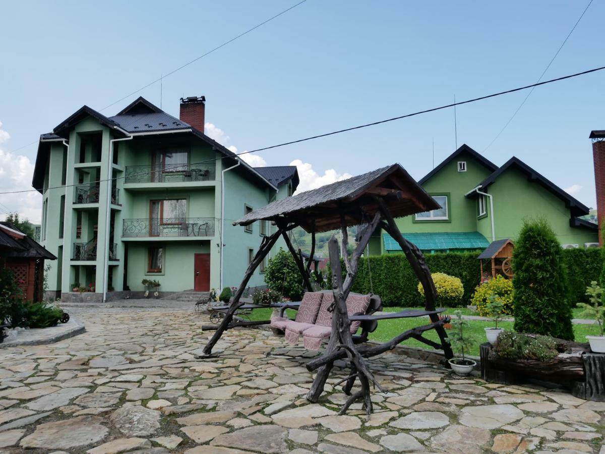 Pyate Koleso Hotel ลาเซชชินา ภายนอก รูปภาพ